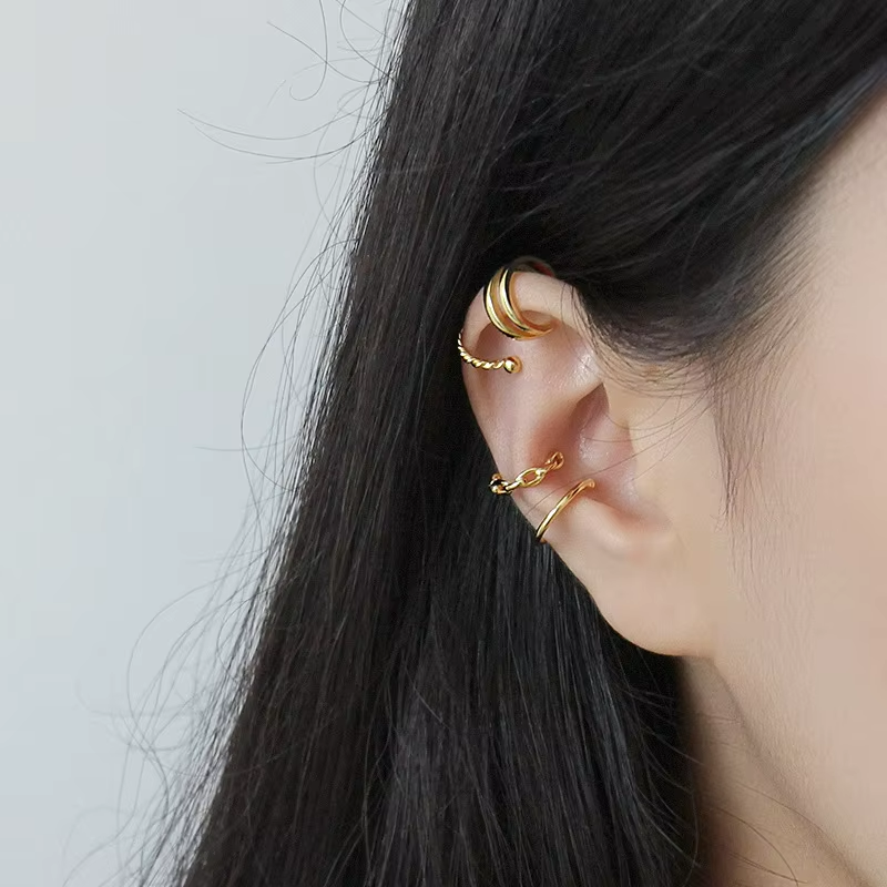 Chain Ear Cuff in Gold